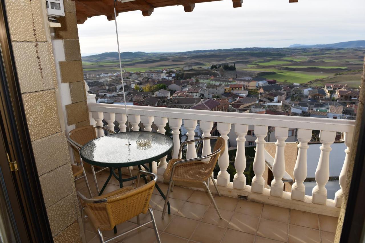 Hotel Rural El Castillo Larraga Екстериор снимка