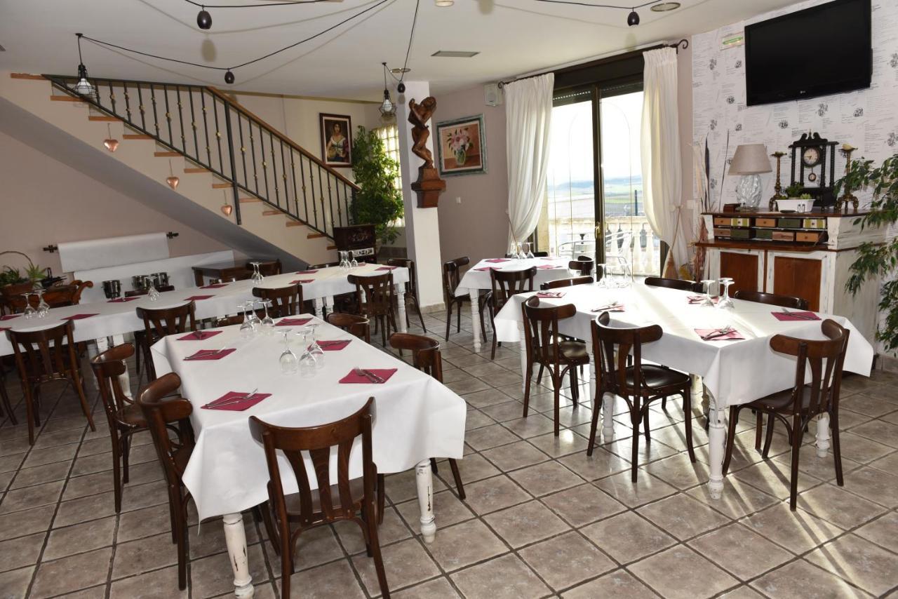 Hotel Rural El Castillo Larraga Екстериор снимка