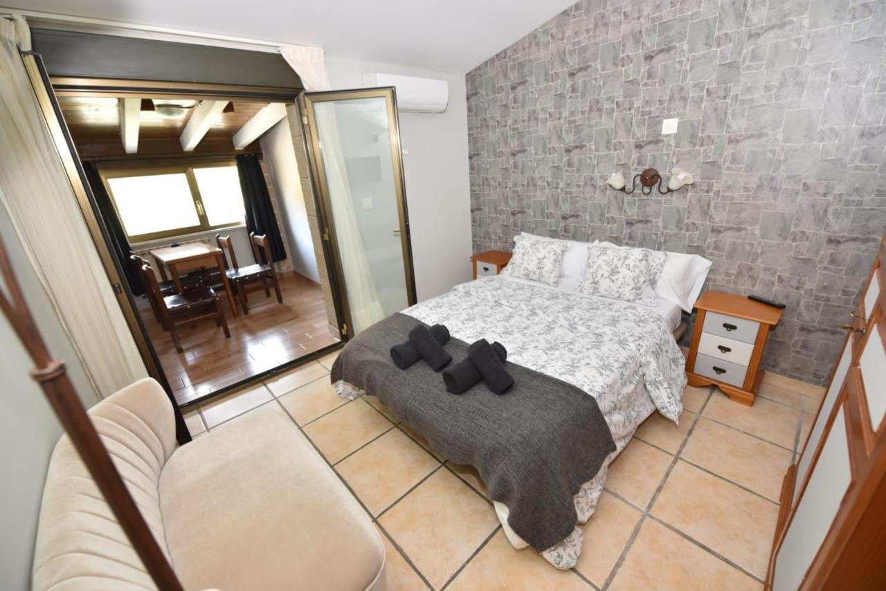 Hotel Rural El Castillo Larraga Екстериор снимка