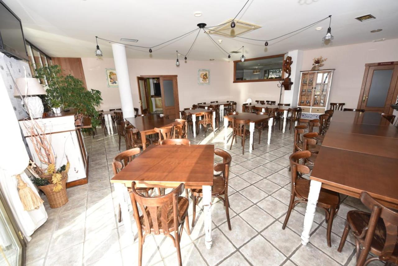 Hotel Rural El Castillo Larraga Екстериор снимка